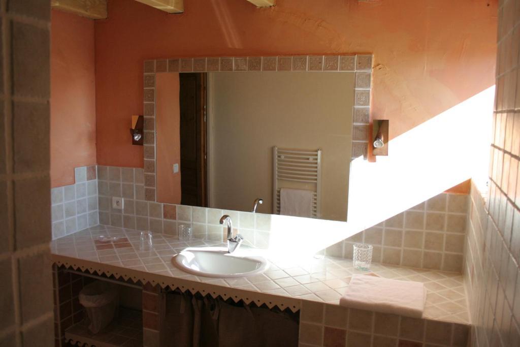 Chambres D'Hotes La Cime Beaujolaise Poule-lès-Écharmeaux Habitación foto